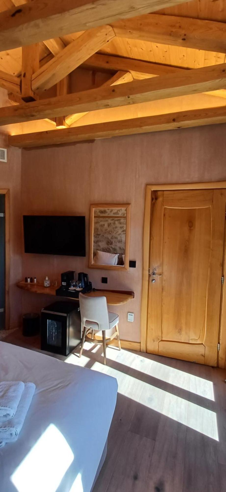 דימיטסאנה Casagli Luxury Suites מראה חיצוני תמונה